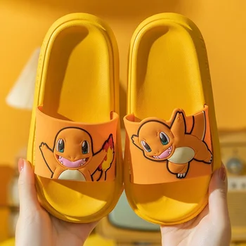Kawaii Pokemon Pikachu Animacinių filmų Šlepetės Patalpų namas mielos Merginos, Vonios kambarys Sandalai Anti-slip Už Beach Boys Mergina Shoes Dovana