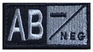 Juoda Balta Kraujo Tipų Siuvinėjimo Pleistras A+ B - O Teigiamas Neigiamas Kraujo Pasirašyti Hook&loop Etiketės, Lipdukai Karinės Uniformos 